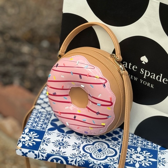 Kate Spade Novelty Bag Coffee Break 3D Donut Crossbody Pink Multi - Picture 10 of 14